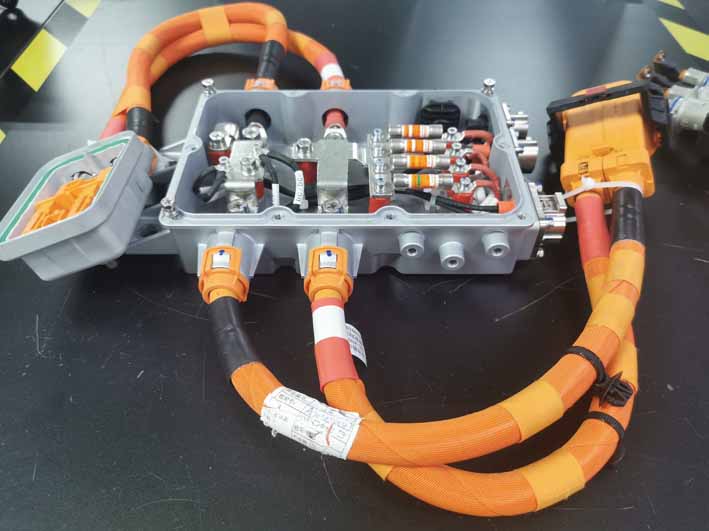一种汽车零部件精密模具的制作方法_3(图1)